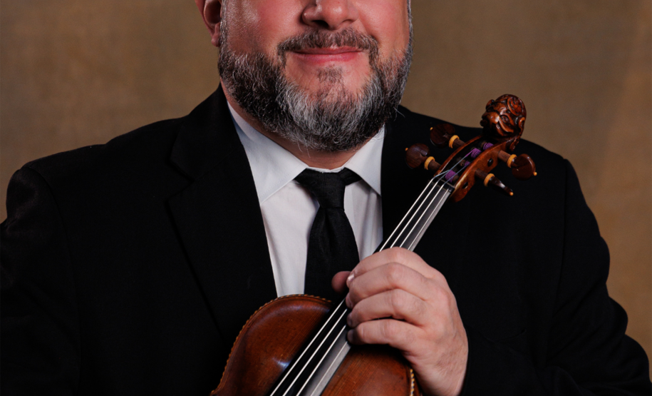 O concerto será regido pelo maestro convidado Alexandre Brasolim