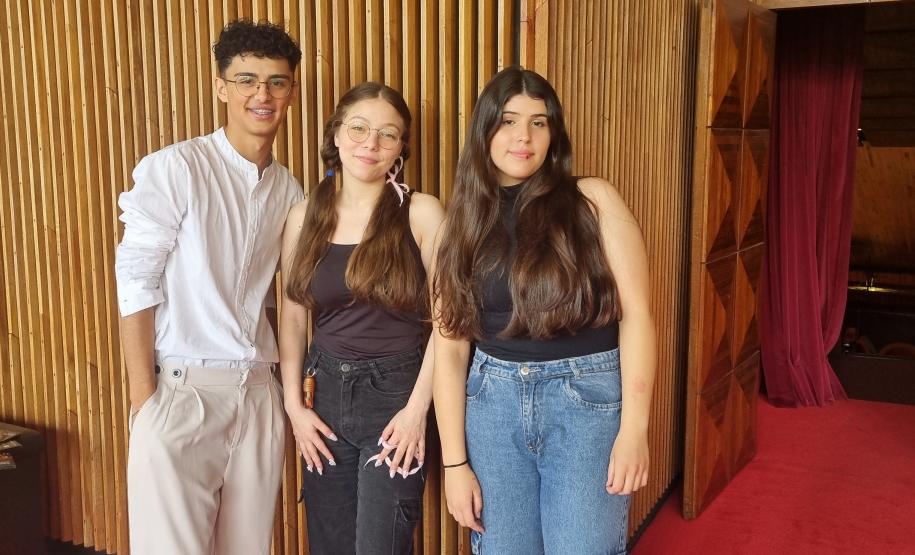 Emoção e despedida marcam concerto da Orquestra Sinfônica do Paraná que teve como tema a amizade