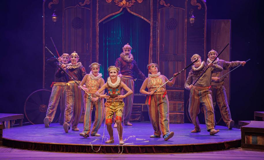 A G2 Cia de Dança Teatro Guaíra levará o espetáculo “GAG – Uma livre adaptação de Heinrich Von Kleist sobre o Teatro de Marionetes” ao Festival de Dança de Londrina, no dia 07 de outubro.