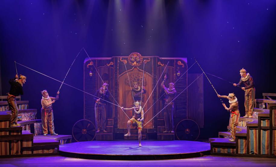 A G2 Cia de Dança Teatro Guaíra levará o espetáculo “GAG – Uma livre adaptação de Heinrich Von Kleist sobre o Teatro de Marionetes” ao Festival de Dança de Londrina, no dia 07 de outubro.