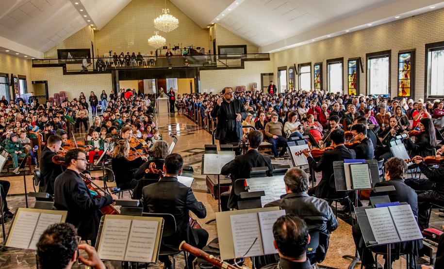 Orquestra Sinfônica do Paraná encanta público em primeira apresentação em Colombo
