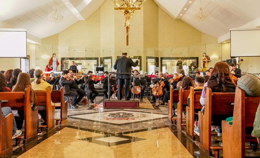 Orquestra Sinfônica do Paraná encanta público em primeira apresentação em Colombo