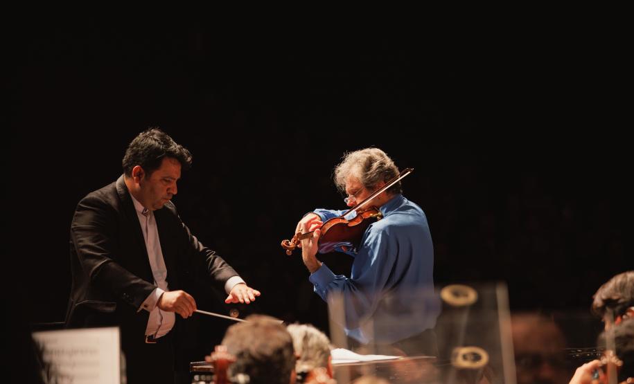 Emoção e despedida marcam concerto da Orquestra Sinfônica do Paraná que teve como tema a amizade