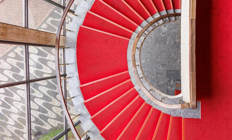 Teatro Guaíra é indicado ao Prêmio Cenym 2025 como melhor casa de espetáculos do Brasil