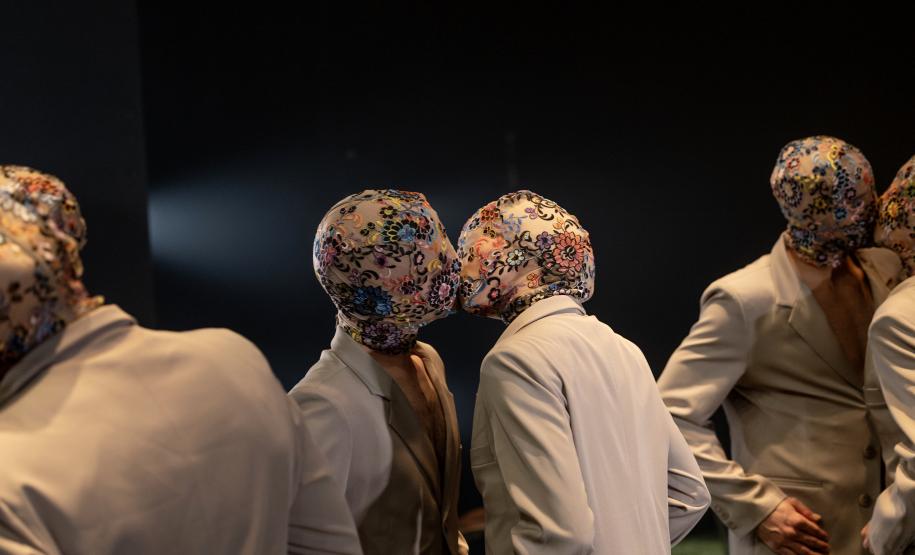 Stol na Dinamarca - Balé Teatro Guaíra