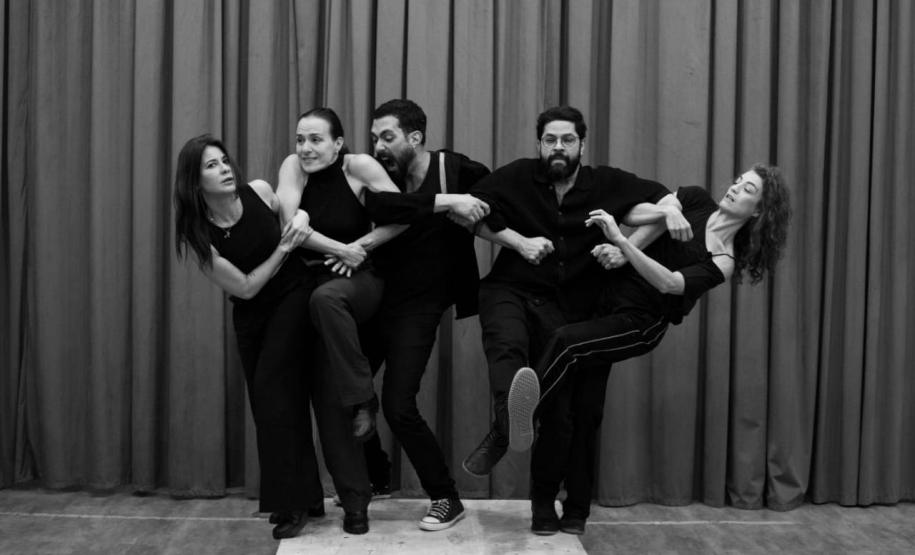 "No Céu da Boca",obra de Jamil Snege é celebrada em montagem no Teatro Zé Maria