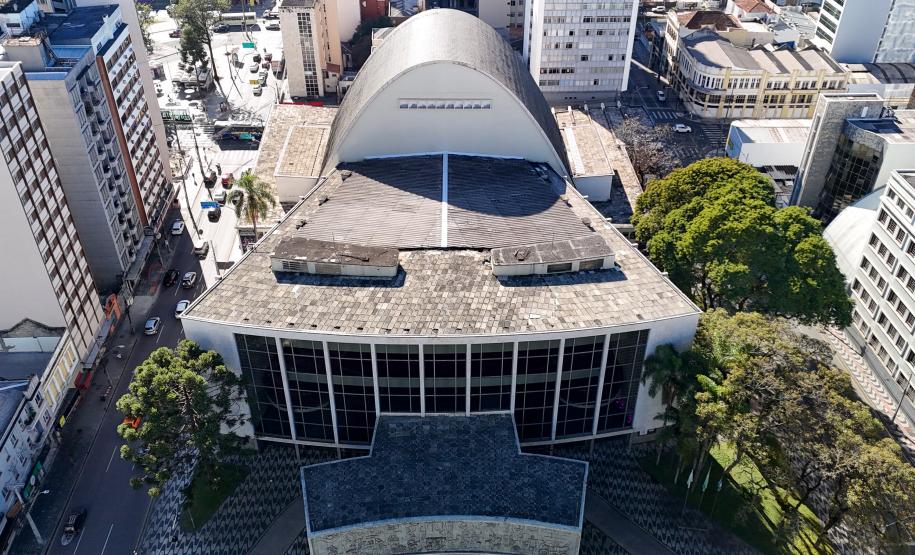 Entrega da reforma do telhado do Teatro Guaíra / parceria da AUDI - Apresentação de Ballet para 600 crianças de escolas públicas.
