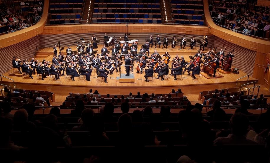 Orquestra Sinfônica do Paraná reúne mil pessoas em concerto inédito em Belo Horizonte