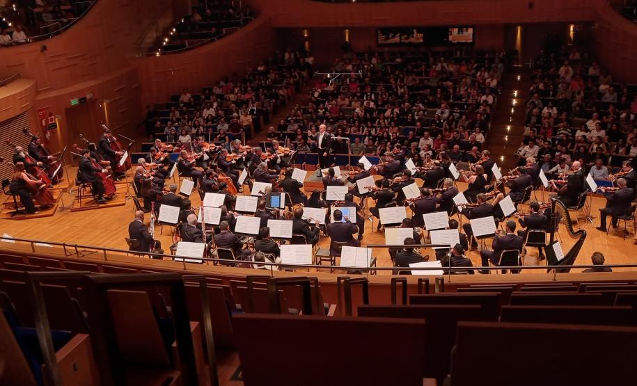 Orquestra Sinfônica do Paraná reúne mil pessoas em concerto inédito em Belo Horizonte