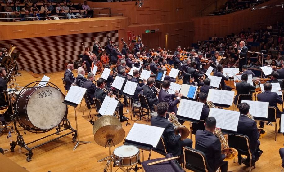 Orquestra Sinfônica do Paraná reúne mil pessoas em concerto inédito em Belo Horizonte
