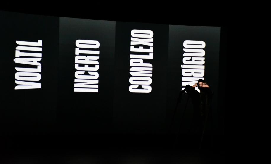 Balé Teatro Guaíra inspira novas gerações em apresentações em Ibiporã