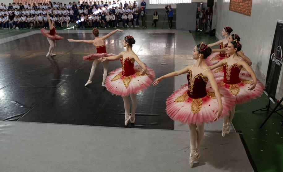 Mês das Crianças: Guaíra para Todos leva arte a mais de 7,5 mil crianças em 2025