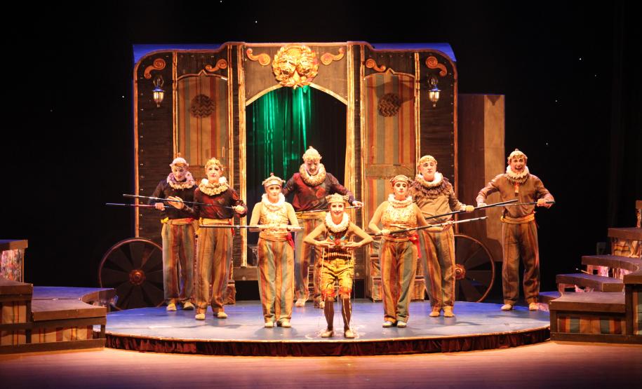 G2 Cia de Dança emociona público e aproxima idosos do universo artístico em Londrina