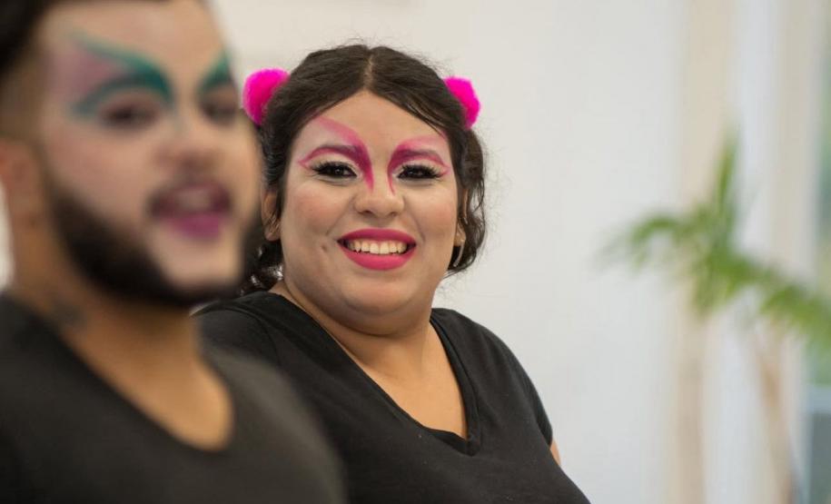  Escola Kaesemodel de Danças apresenta "Homenagem ao Cirque du Soleil" no Guairinha