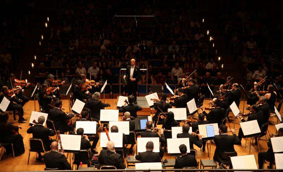 Orquestra Sinfônica do Paraná reúne mil pessoas em concerto inédito em Belo Horizonte