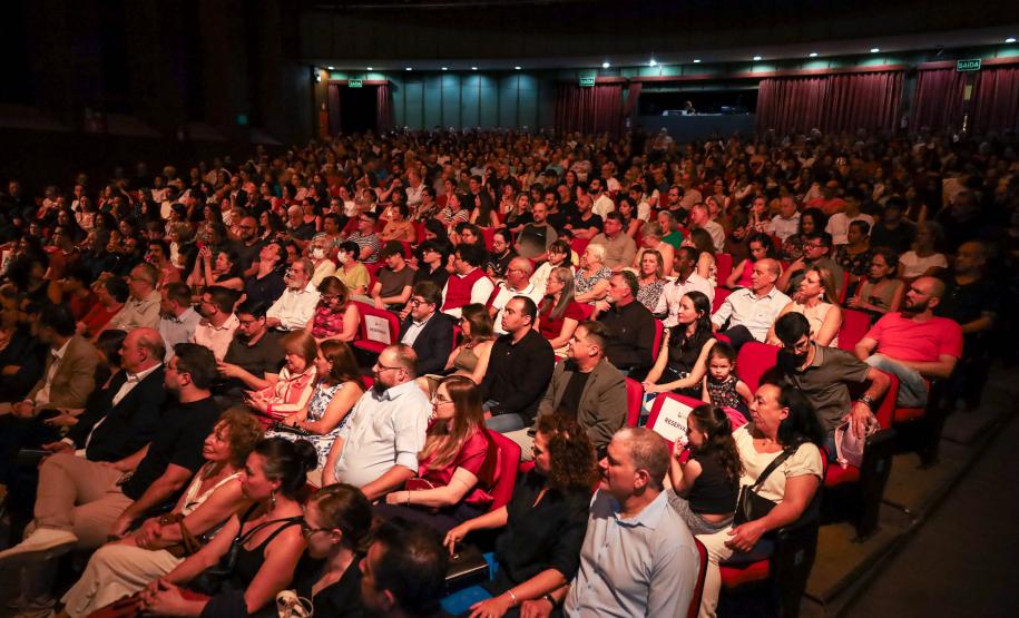 Orquestra Sinfônica do Paraná abre o Festival de Música de Maringá e encanta o público