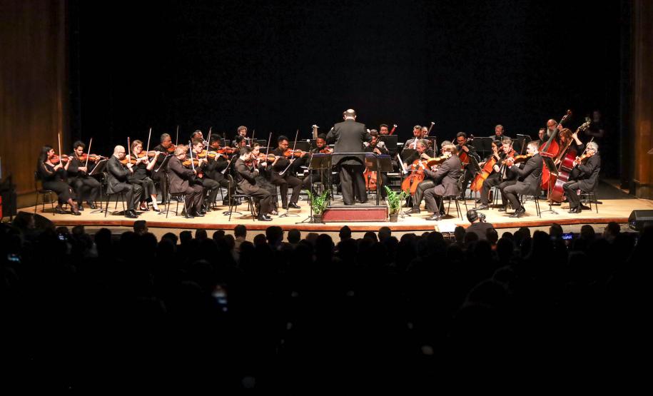 Orquestra Sinfônica do Paraná abre o Festival de Música de Maringá e encanta o público