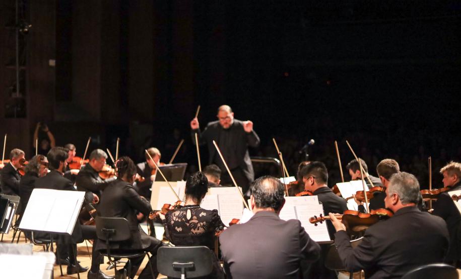 Orquestra Sinfônica do Paraná abre o Festival de Música de Maringá e encanta o público