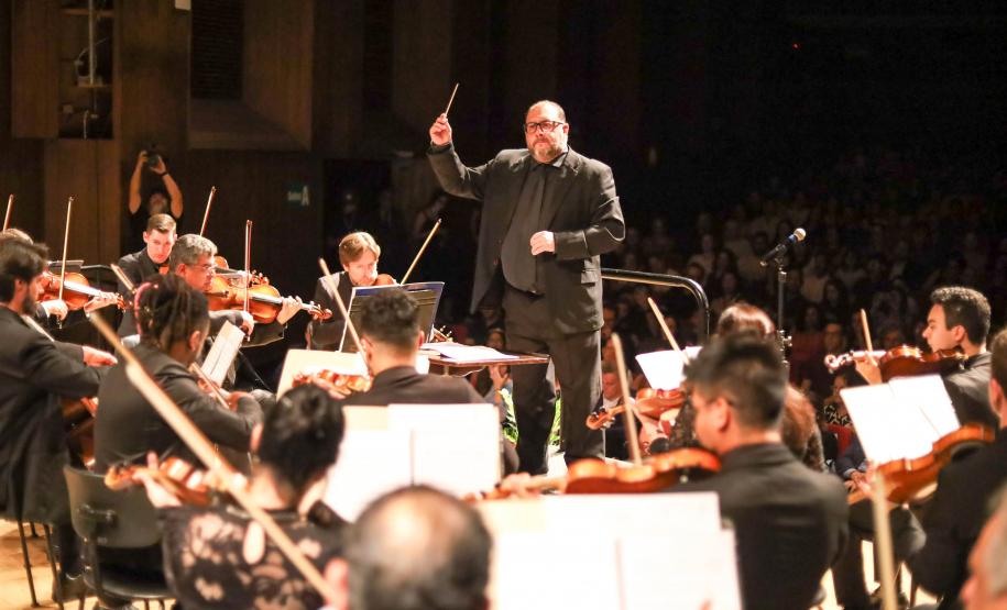 Orquestra Sinfônica do Paraná abre o Festival de Música de Maringá e encanta o público