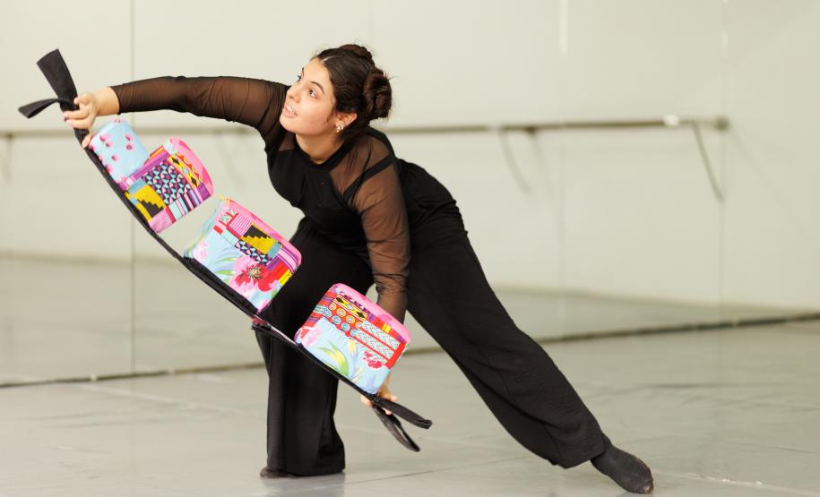 "Maria em Busca de Hovy": espetáculo para crianças celebra cultura paranaense no Teatro Guaíra