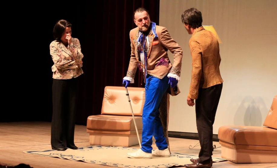 Estreia no Guairinha: “A Travessia”, espetáculo aborda os desafios da aposentadoria