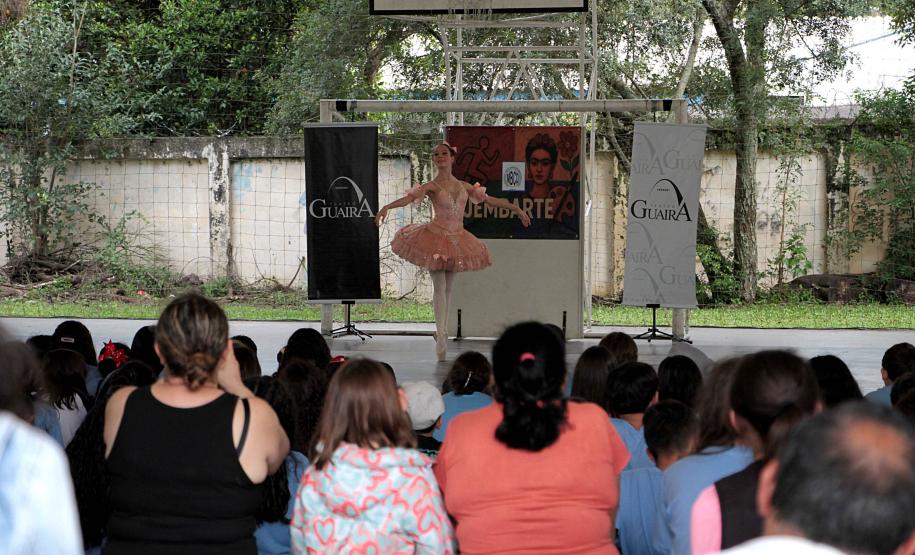 Escola de Dança Teatro Guaíra encerra o ano do projeto Pátios levando arte a mais de 5 mil pessoas
