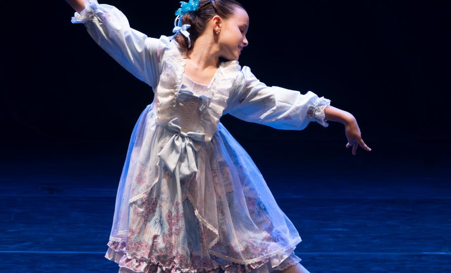 Dhalika Escola de Dança realiza mostra de alunas no Guairinha