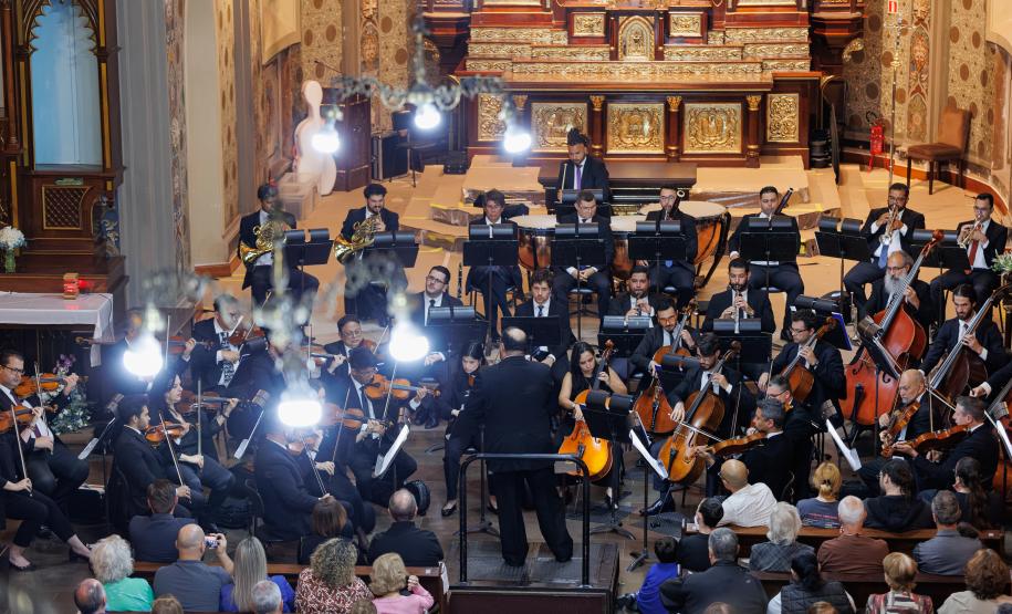 A útima apresentação da Orquestra Sinfônica do Paraná deste ano do projeto "Guaíra para Todos " na Igreja Matriz de Campo Largo.