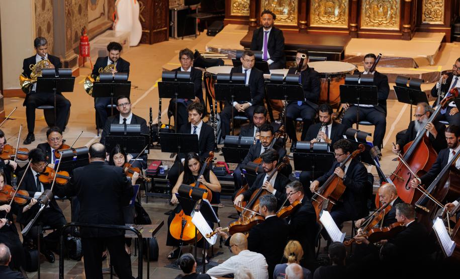 A útima apresentação da Orquestra Sinfônica do Paraná deste ano do projeto "Guaíra para Todos " na Igreja Matriz de Campo Largo.