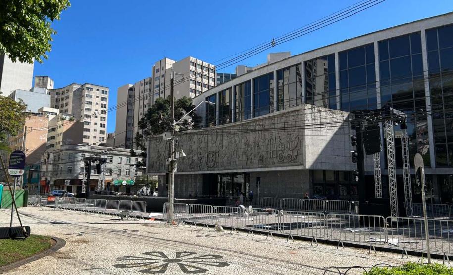 Teatro Guaíra será palco da abertura oficial do Natal de Curitiba 2025