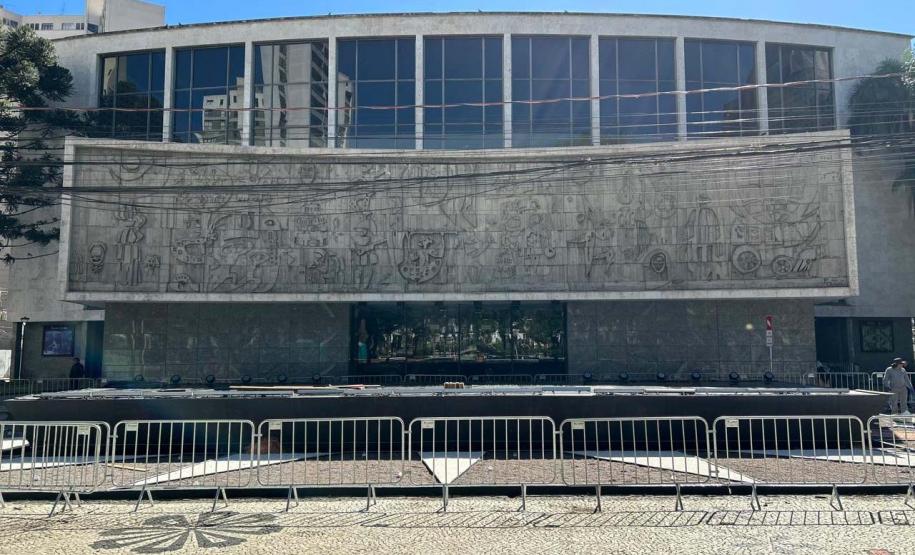 Teatro Guaíra será palco da abertura oficial do Natal de Curitiba 2025