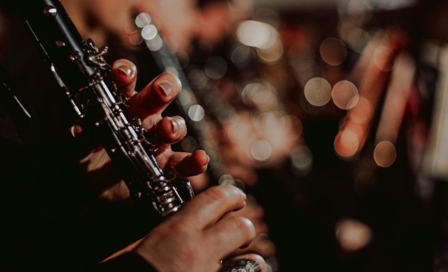 Palmeira Jazz Sinfônica apresenta o espetáculo “América Latina In Concert” no Guairinha