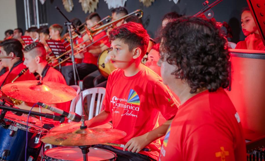 Palmeira Jazz Sinfônica apresenta o espetáculo “América Latina In Concert” no Guairinha