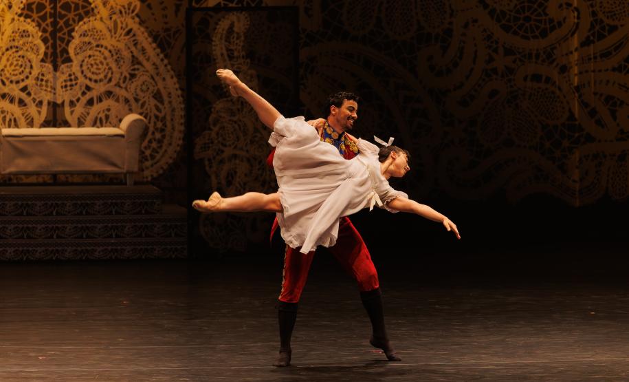 “O Quebra-Nozes”: montagem do Teatro Guaíra emociona plateia lotada na primeira noite de apresentação