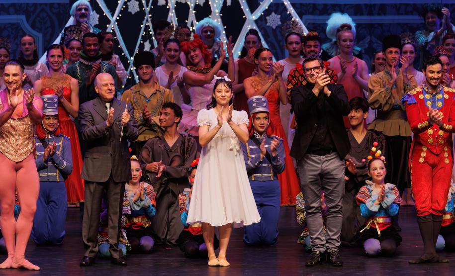 “O Quebra-Nozes”: montagem do Teatro Guaíra emociona plateia lotada na primeira noite de apresentação