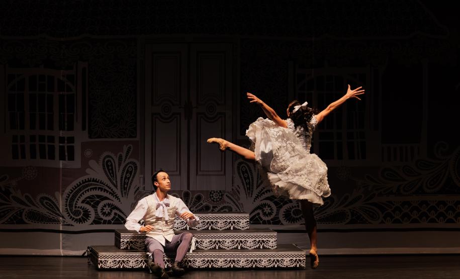 “O Quebra-Nozes”: montagem do Teatro Guaíra emociona plateia lotada na primeira noite de apresentação