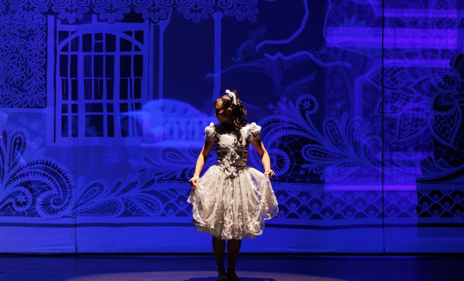 “O Quebra-Nozes”: montagem do Teatro Guaíra emociona plateia lotada na primeira noite de apresentação