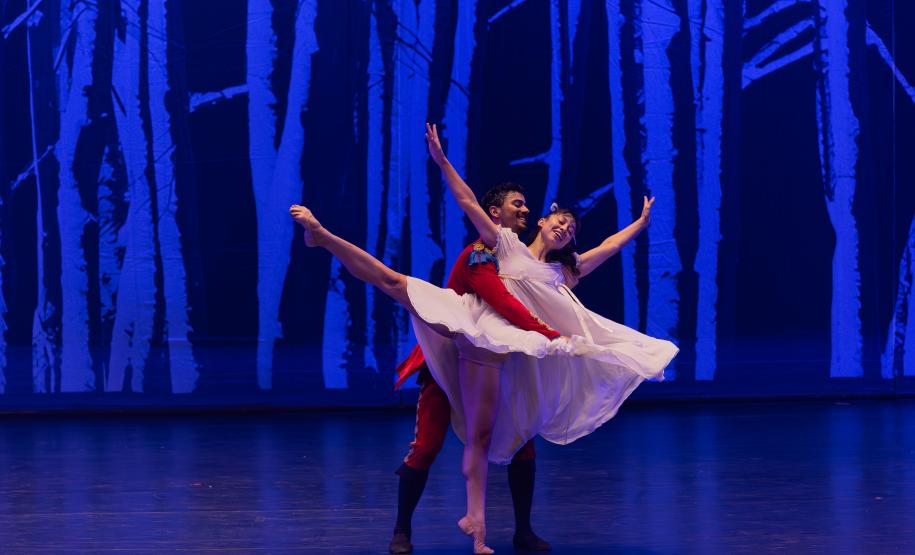 “O Quebra-Nozes”: montagem do Teatro Guaíra emociona plateia lotada na primeira noite de apresentação