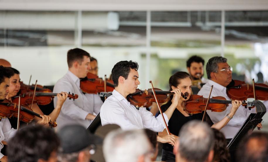 Orquestra Sinfônica do Paraná no Museu Oscar Niemeyer em dezembro de 2025