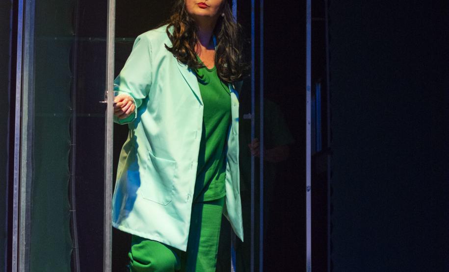 Grupo Antropofocus apresenta comédia "Pela Hora da Morte" no Teatro Zé Maria