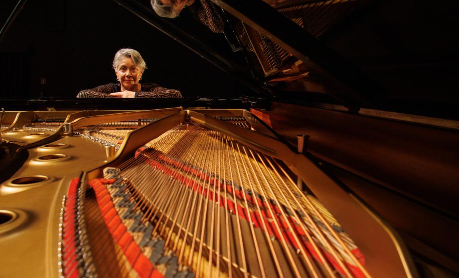 Novo piano Steinway & Sons marca aporte histórico em instrumentos musicais e inaugura temporada da Orquestra Sinfônica do Paraná