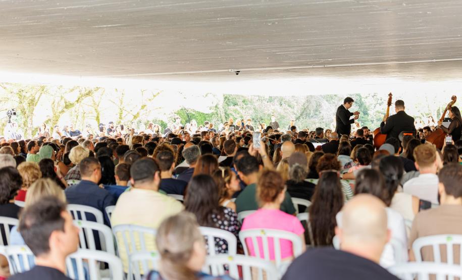 A série de concertos Mostly Mozart no Mon com a Orquestra Sinfônica do Paraná está de volta em 2026. A primeira apresentação será neste sábado(28) às 16h.