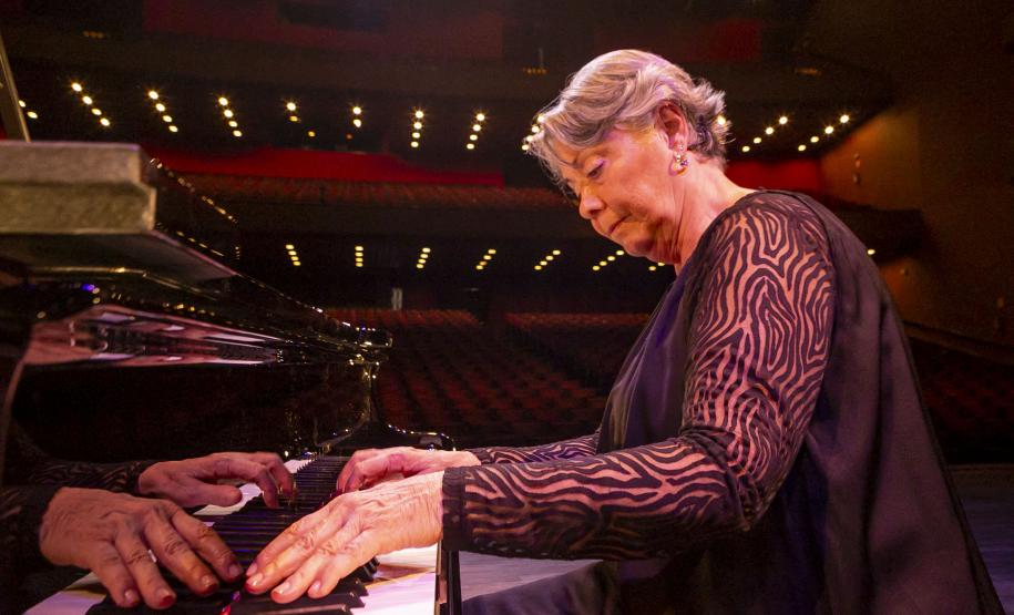 Novo piano Steinway & Sons marca aporte histórico em instrumentos musicais e inaugura temporada da Orquestra Sinfônica do Paraná