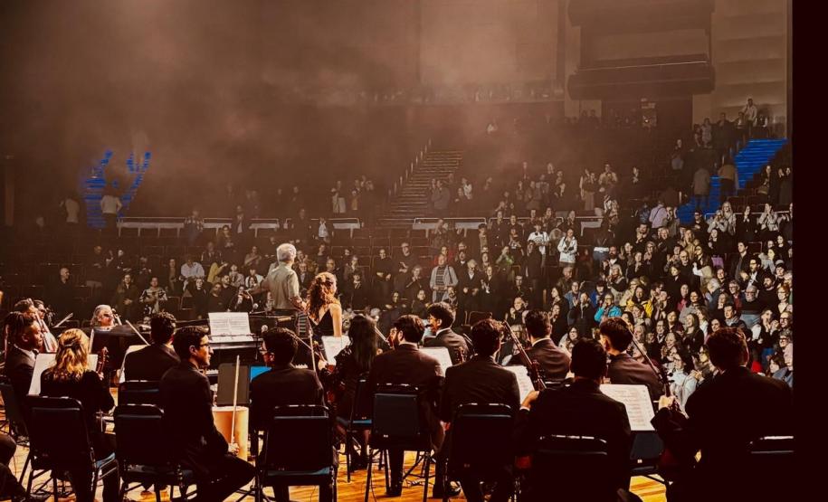 Clássicos do Cinema celebra 15 anos da Orquestra Cordas do Iguaçu no Guairão