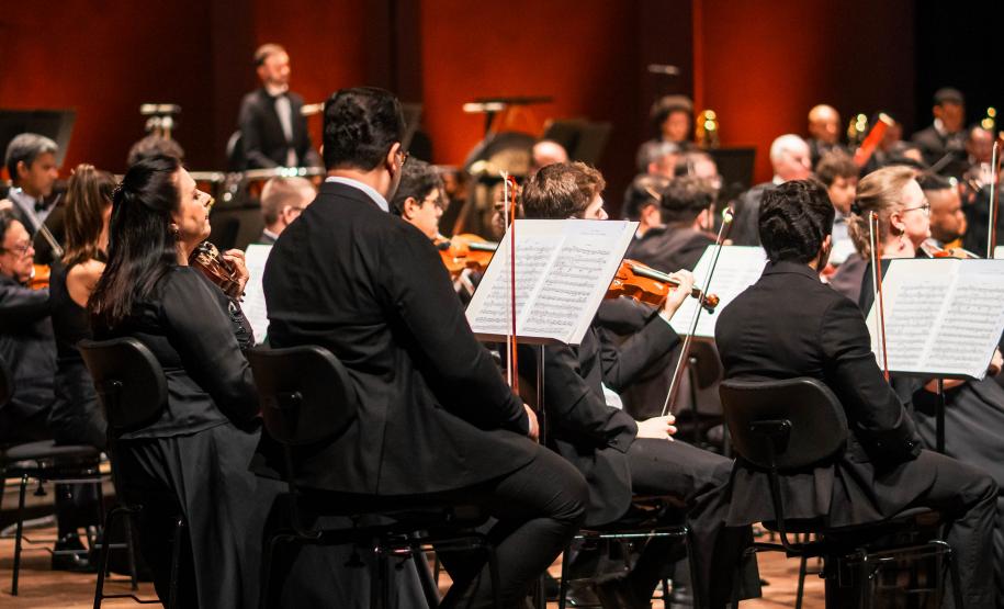 Orquestra Sinfônica do Paraná abre temporada 2026 com novo piano e solista internacional