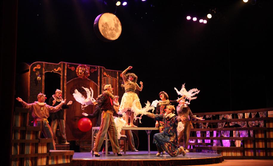 Estreia da temporada 2026 da G2 Cia de Dança emociona o público de Maringá