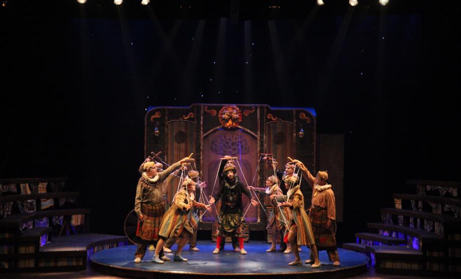 G2 Cia de Dança apresenta “GAG” a público de 300 pessoas em Campo Mourão.