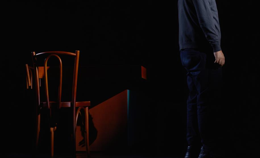 Malu Galli estrela “Mulher em Fuga”, espetáculo inspirado na obra de Édouard Louis, no Guairinha