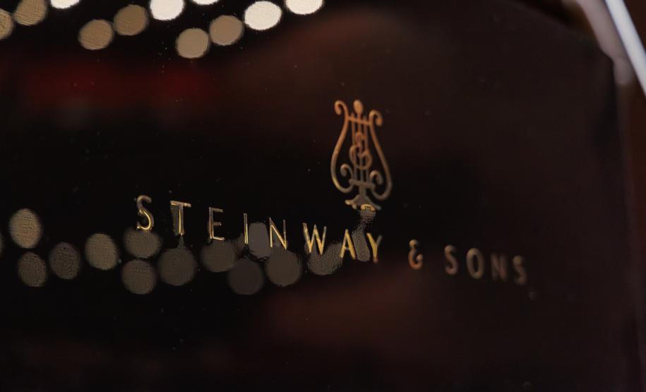 Orquestra Sinfônica do Paraná abre temporada 2026 com novo piano e solista internacional