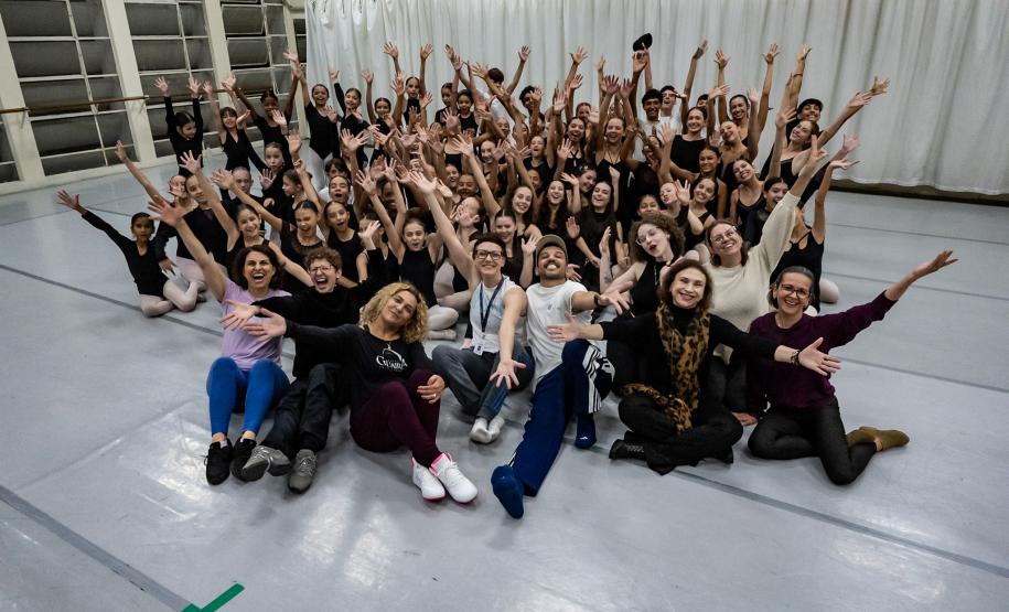 Mais de 15 mil alunos e de mil apresentações: Escola de Dança Teatro Guaíra celebra 70 anos